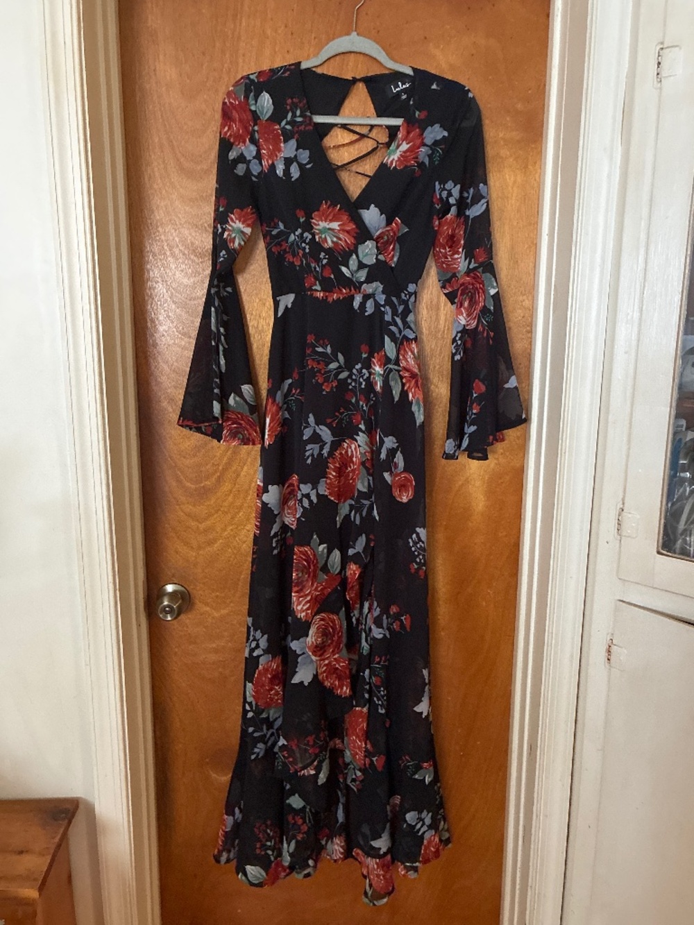 Lulu’s Navy Floral Tie Open Back Bell Sleeve Maxi Dress